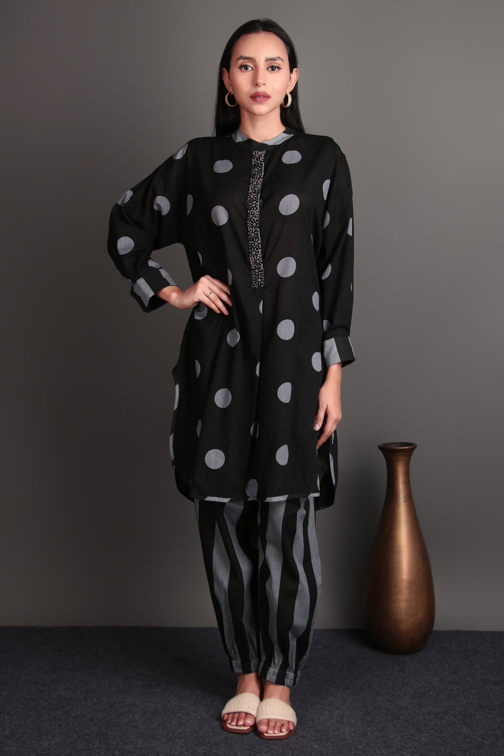 Black harrem suit